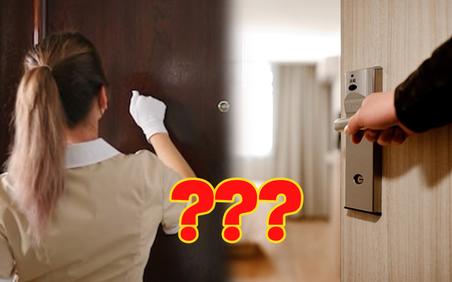 gõ cửa phòng khách sạn